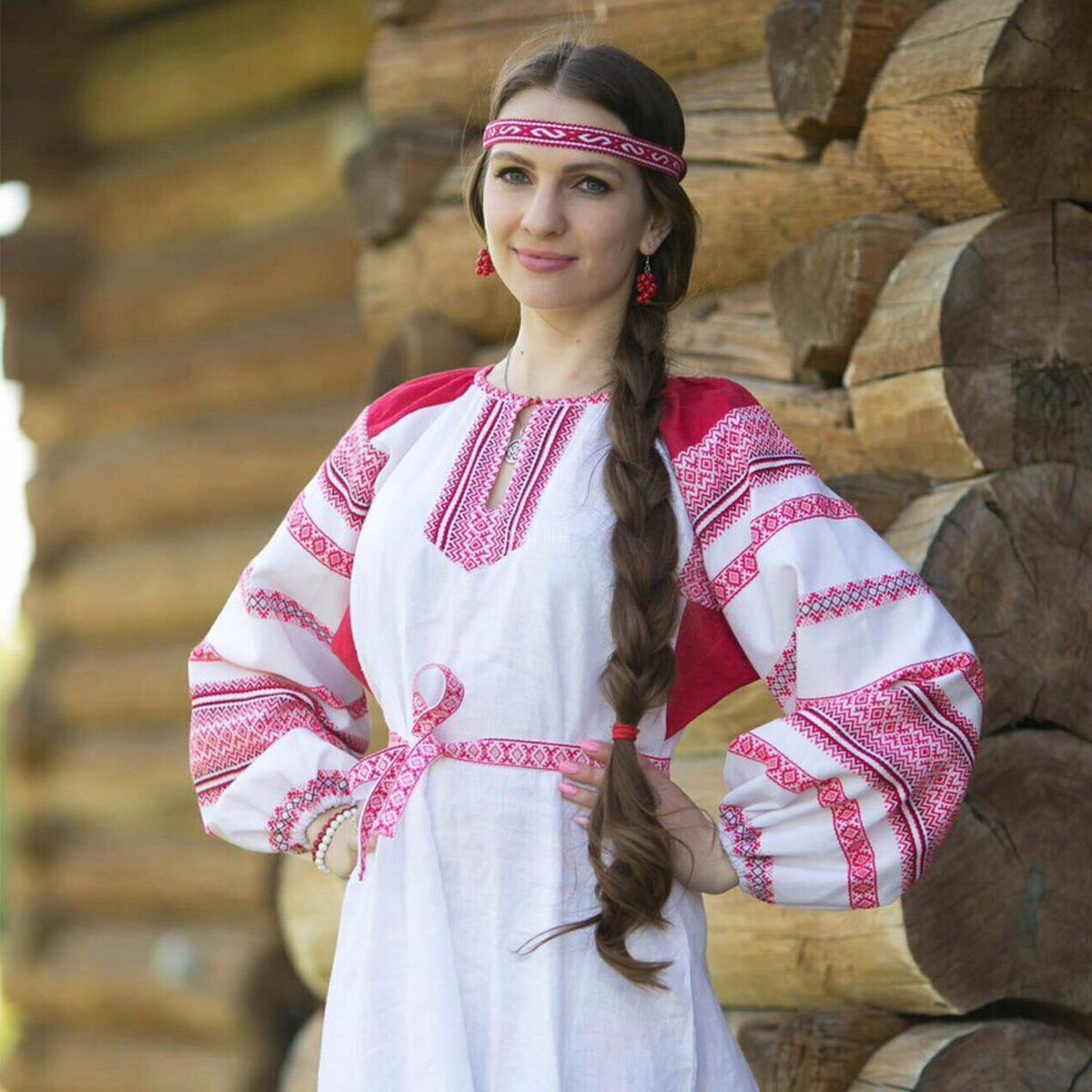 Girls in Slavic costumes in Budapest
