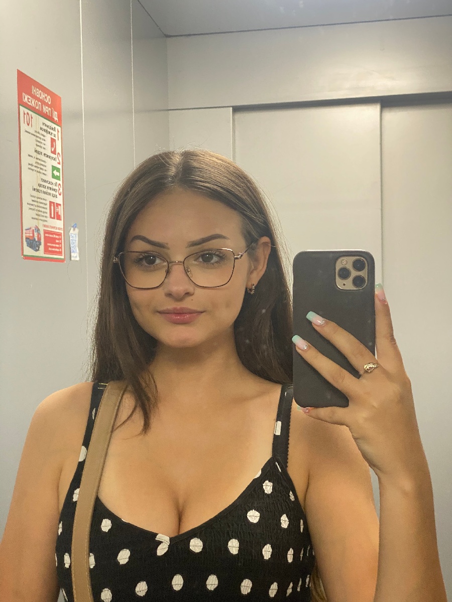 Sexy model Stacy in Budapest